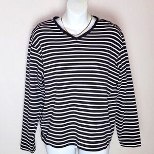 Karen Scott black and white stripe long sleeve tshirt top stretch v neck EUC